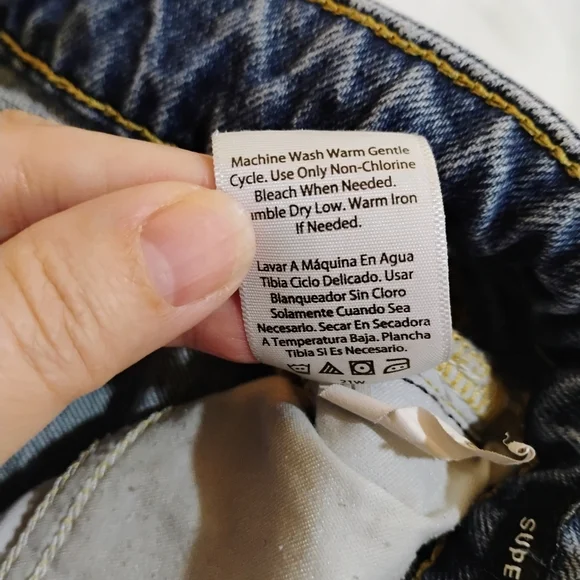 Stylish Distressed Blue Straight Leg Ripped Jeans for Women - Picture 8 of 14